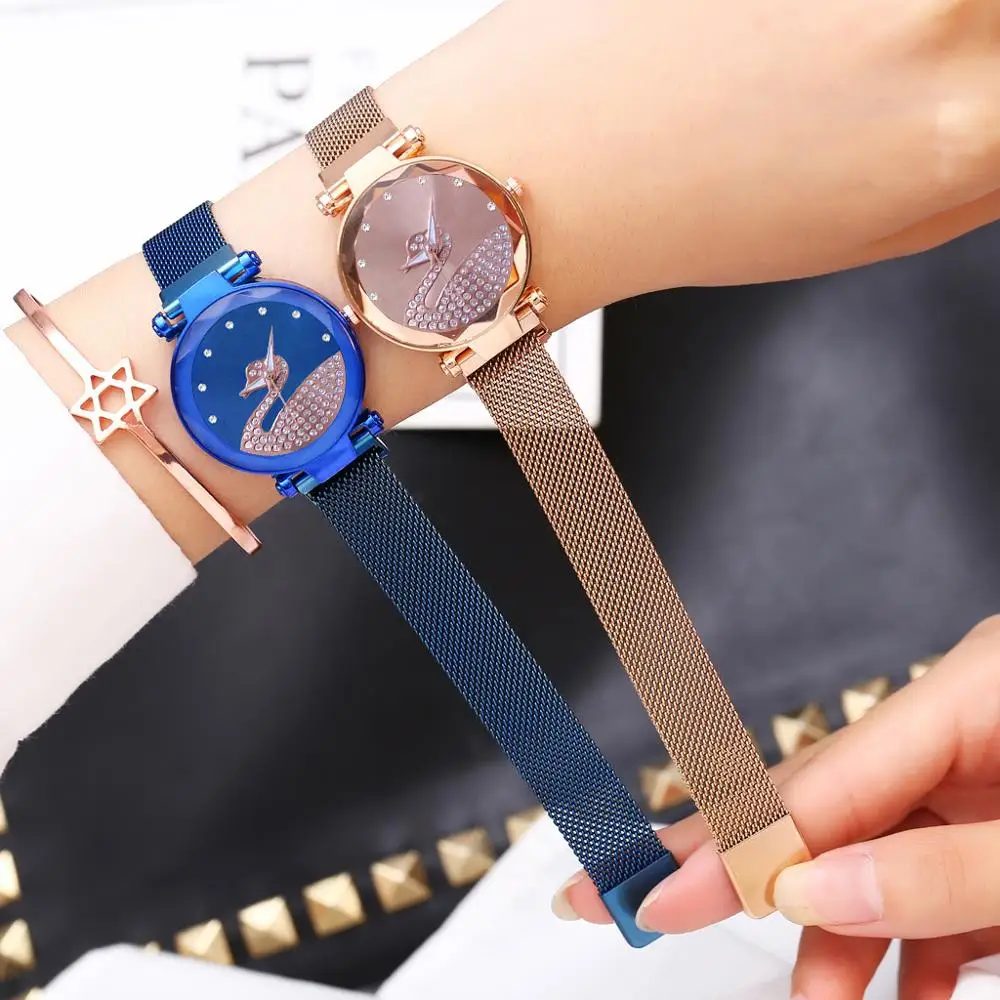 

Designer Watch Ladies Casual Magnet Watch 2019 Luxury Diamond Rose Gold Women Starry Sky Quartz Wristwatches Blue Clock Female
