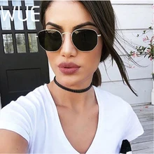 Gafas de sol WUE 2019 vintage doradas con montura cuadrada de metal para hombre, gafas de sol pequeñas negras y marrones plateadas, estilo veraniego unisex para mujer