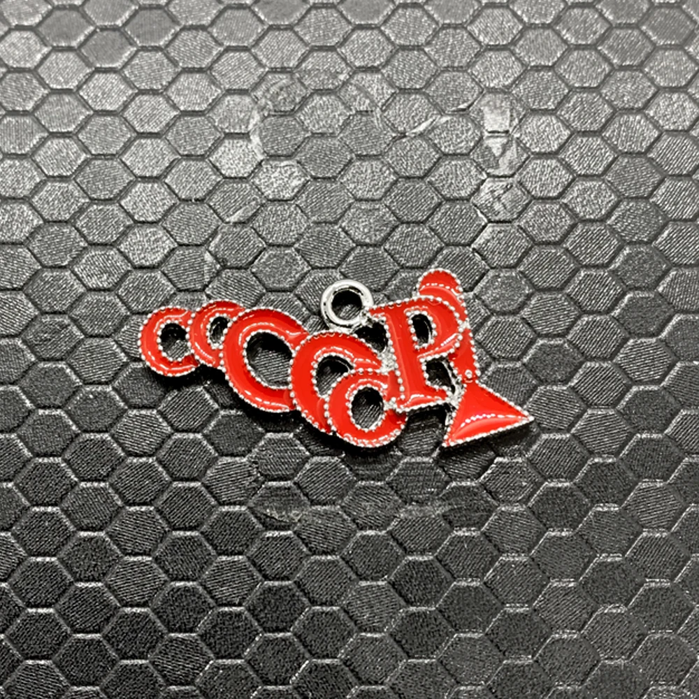 Подвеска в виде металлической буквы | Украшения и аксессуары