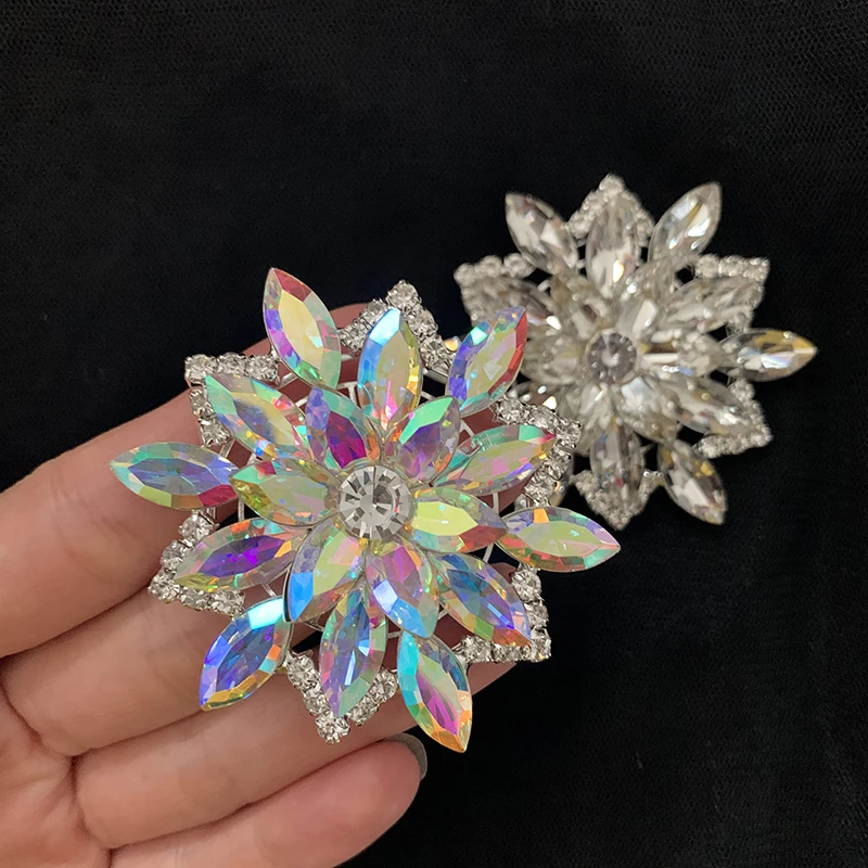 Рисунок 6 - Стразы с аппликацией в форме цветка 5