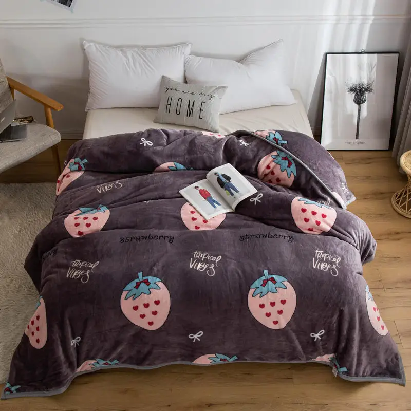 

Strawberry Fleece Blanket on The Bed Soft Autumn/Spring Gray Flannel for Sofa Bedspread Bed Sheet Home Decor Throw Blanket