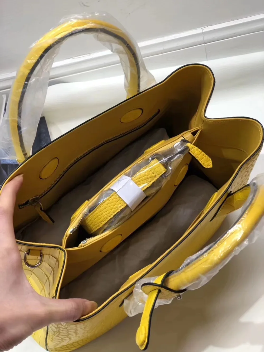 5DBBBD347171F30A3BAEF595C9507FF2