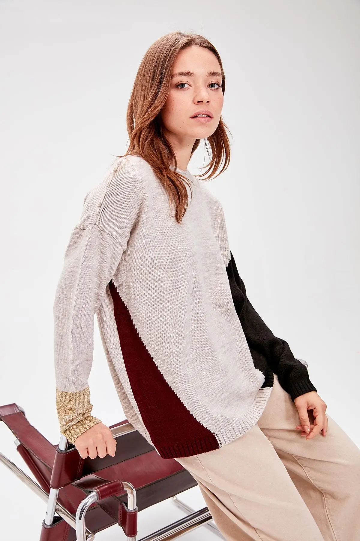 

Trendyol Stone Sim Detaylı Colorblock Sweater Sweater TWOAW20FV0066