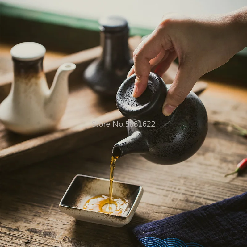 Japanese Style Ceramic Retro Black Soy Sauce Pot Small Vinegar Pot with