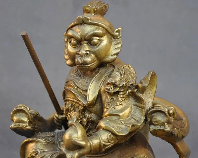Старый китайский латунный солнце WuKong король обезьяны Золотой дубинка держать персик Статуя Будды