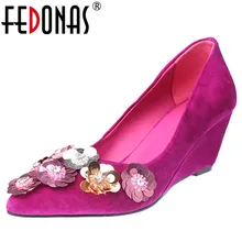 FEDONAS/женские туфли-лодочки с украшением в виде цветов; сезон весна-осень; Всесезонная обувь для выпускного вечера; элегантные женские туфли-лодочки с острым носком