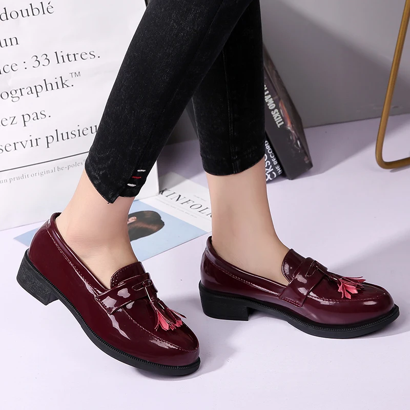 

Spring Women's Shoes Fashion Patent Leather Tassel Wild British Style Loafers Retro Round Head Casual Flat Single Shoes U15-93