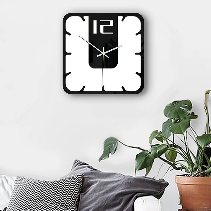 Square Wall Clock Modern Design Nordic Style Living Room Wall Clock Fashion Creative Bedroom Silent Quartz Watch