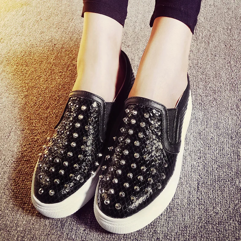 

2018 Summer New Style Elevator Flat Keel Thin Shoes Genuine Leather Slip-on Lazy Rivet Loafers WOMEN'S Shoes Loafers