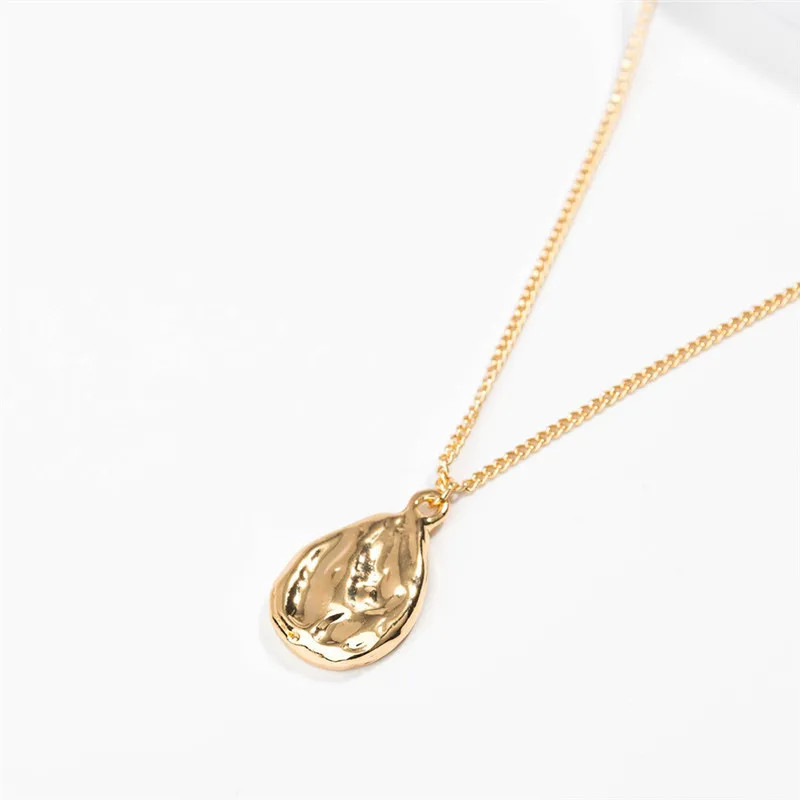 metal pendant necklace
