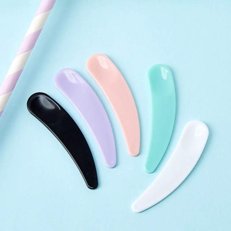 20Pcs Mini Cosmetic Spatula Disposable Curved Scoop Makeup Mask Cream Spoon Eye Cream Stick Make Up Face Beauty Tool Kits 20Pcs Mini Cosmetic Spatula Disposable Curved Scoop Makeup Mask Cream Spoon Eye Cream Stick Make Up Face Beauty Tool Kits