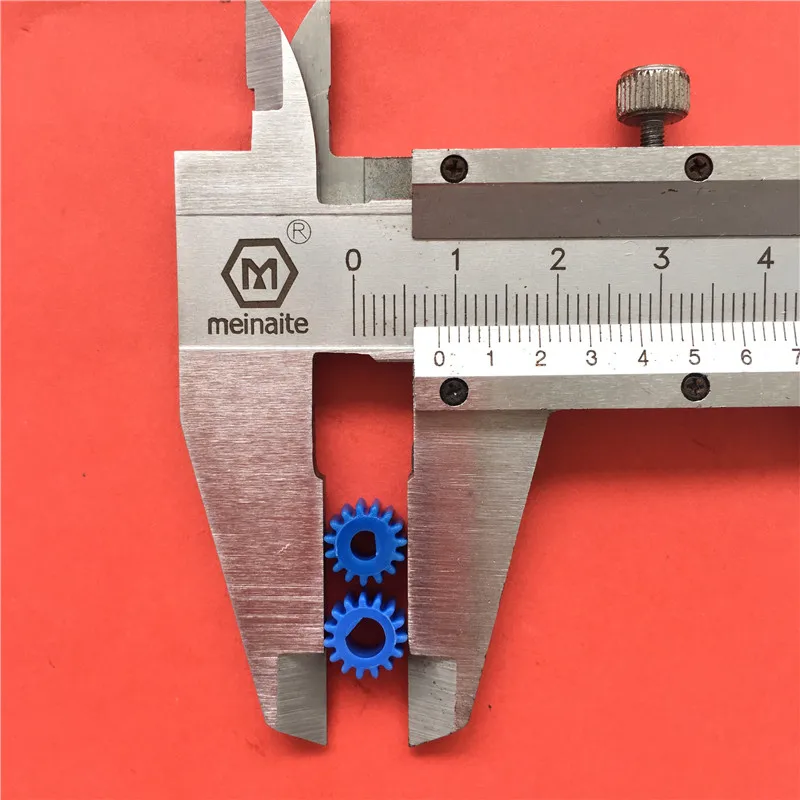 3mm 4mm Hole D Type Plastic Shaft Gear 15 Teeth 0.5 module Gear Motor Cutting Edge Shaft DIY Parts J043 2pcs/lot