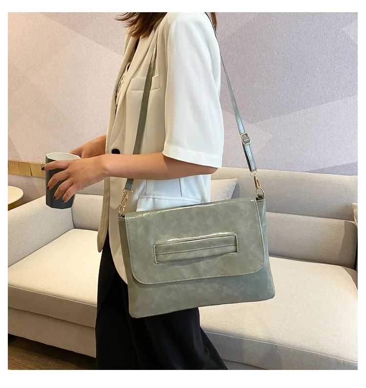 16882089990_1016502647