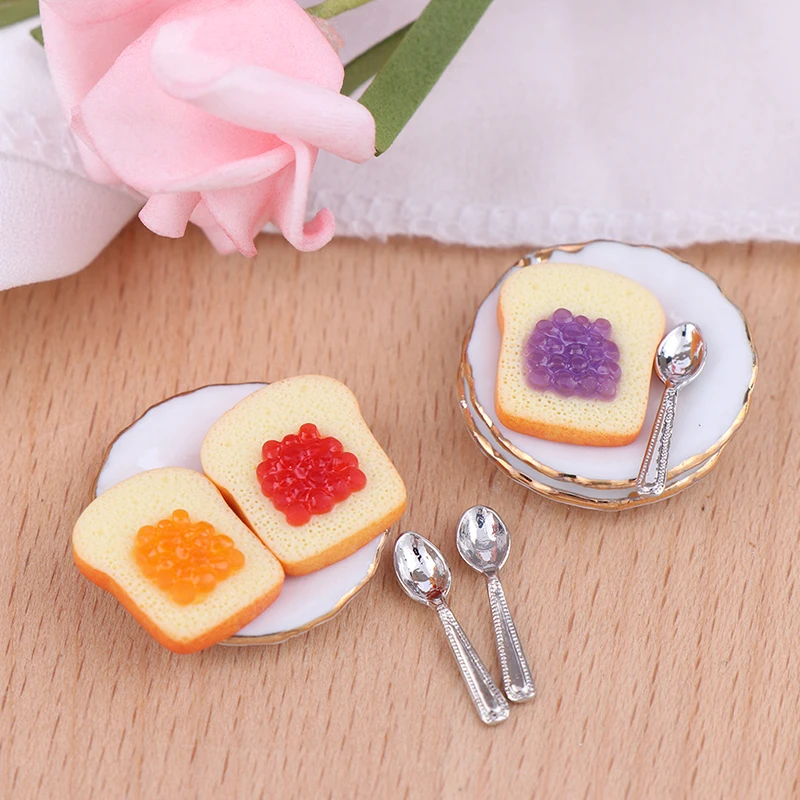 

3Pcs/set 1:12 Dollhouse Miniature Toast Small Plate Spoon Dolls Accessories