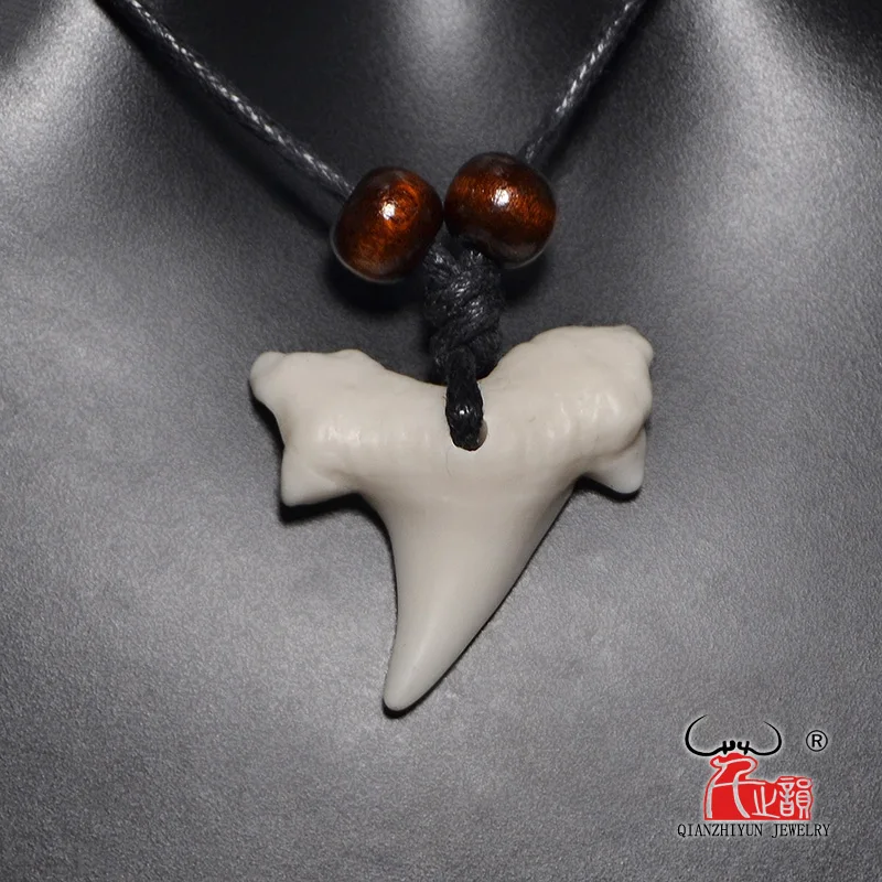 

1PC Hawaii Surfer Jewelry Handmade Imitation shark teeth Pendant New Zealand Maori Tribal bone Choker WoMen's Men's Necklace