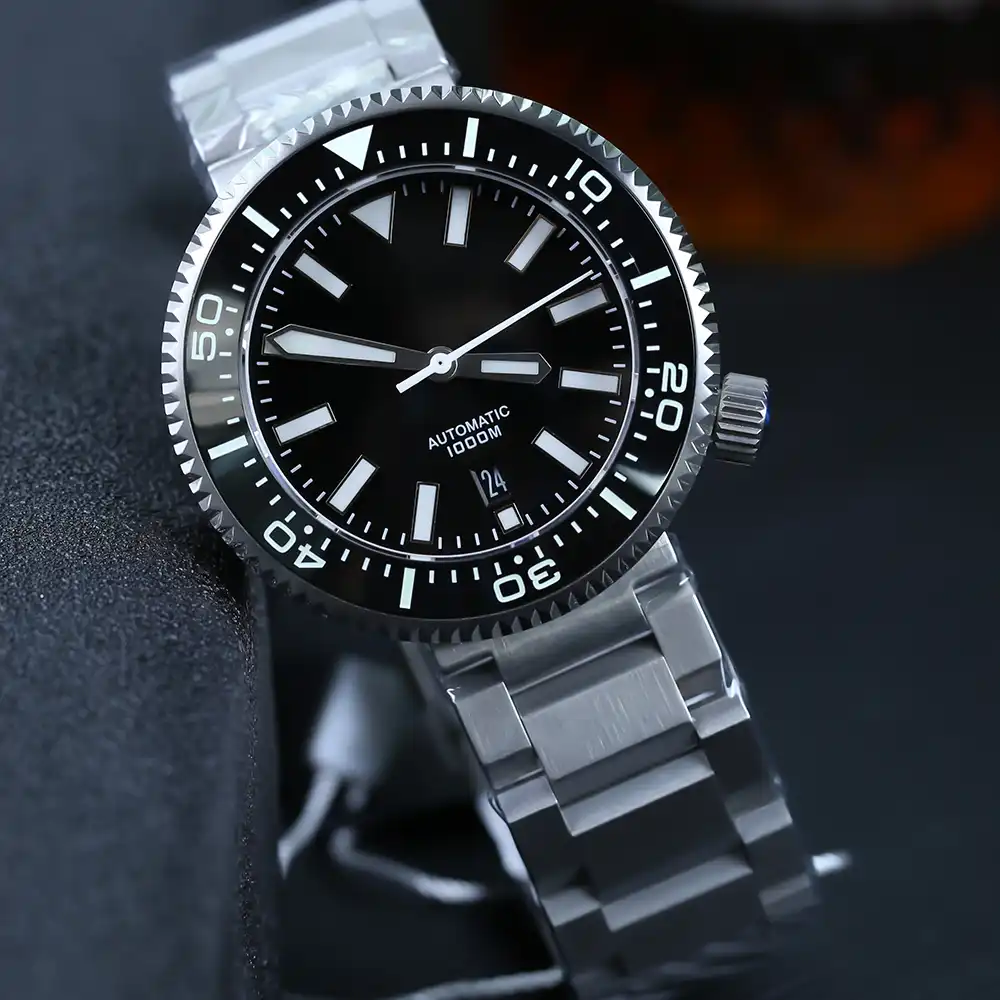 1000m watch