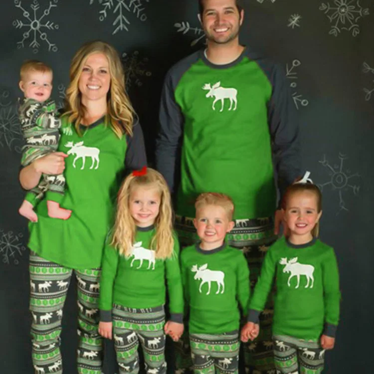 

2020 Christmas Pajamas Families Matching Outfit Mom And Daughter Clothes Same Baby Girl Nightwear New Year's Pyjamas 2021