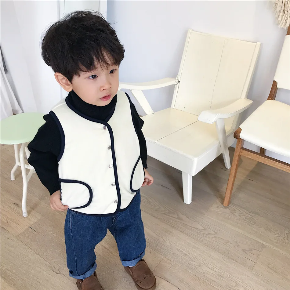 Tonytaobaby Autumn Winter Wear New Style Baby Boys and Girls Cartoon Fluffy Double-sided Wearable Vest with Scarf