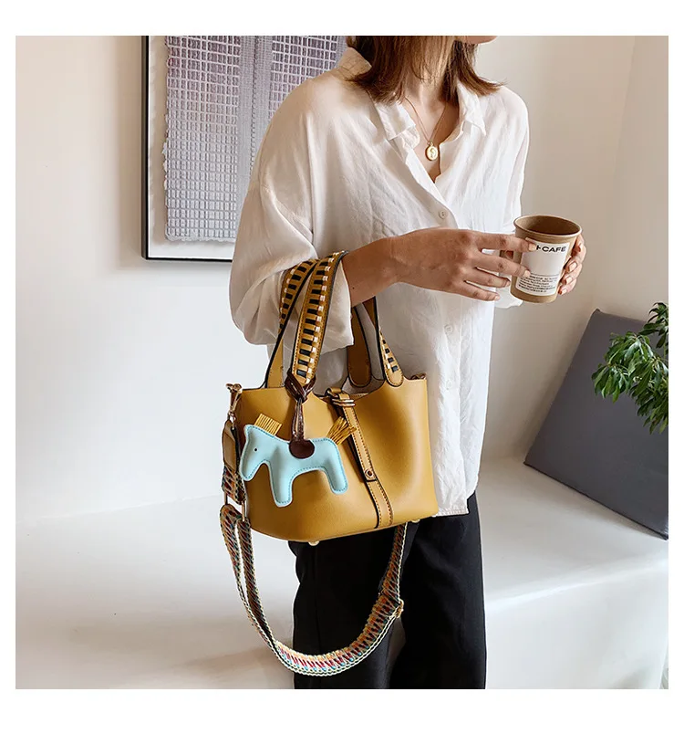 Women's Fashion Composite Bag 2pcs Female Leather Handbags Top Handle Bucket Bags Colorful Strap Crossbody Bag With Horse Tassel (59)
