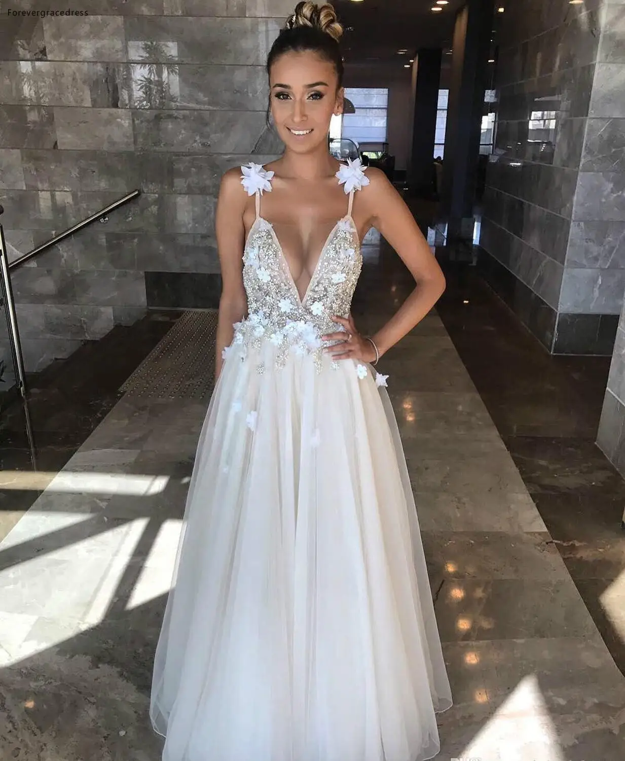 

New Arrival Bohemian Wedding Dress Noble A-Line Appliqued Long Spaghetti Straps Beach Country Garden Bride Bridal Gown Plus Size