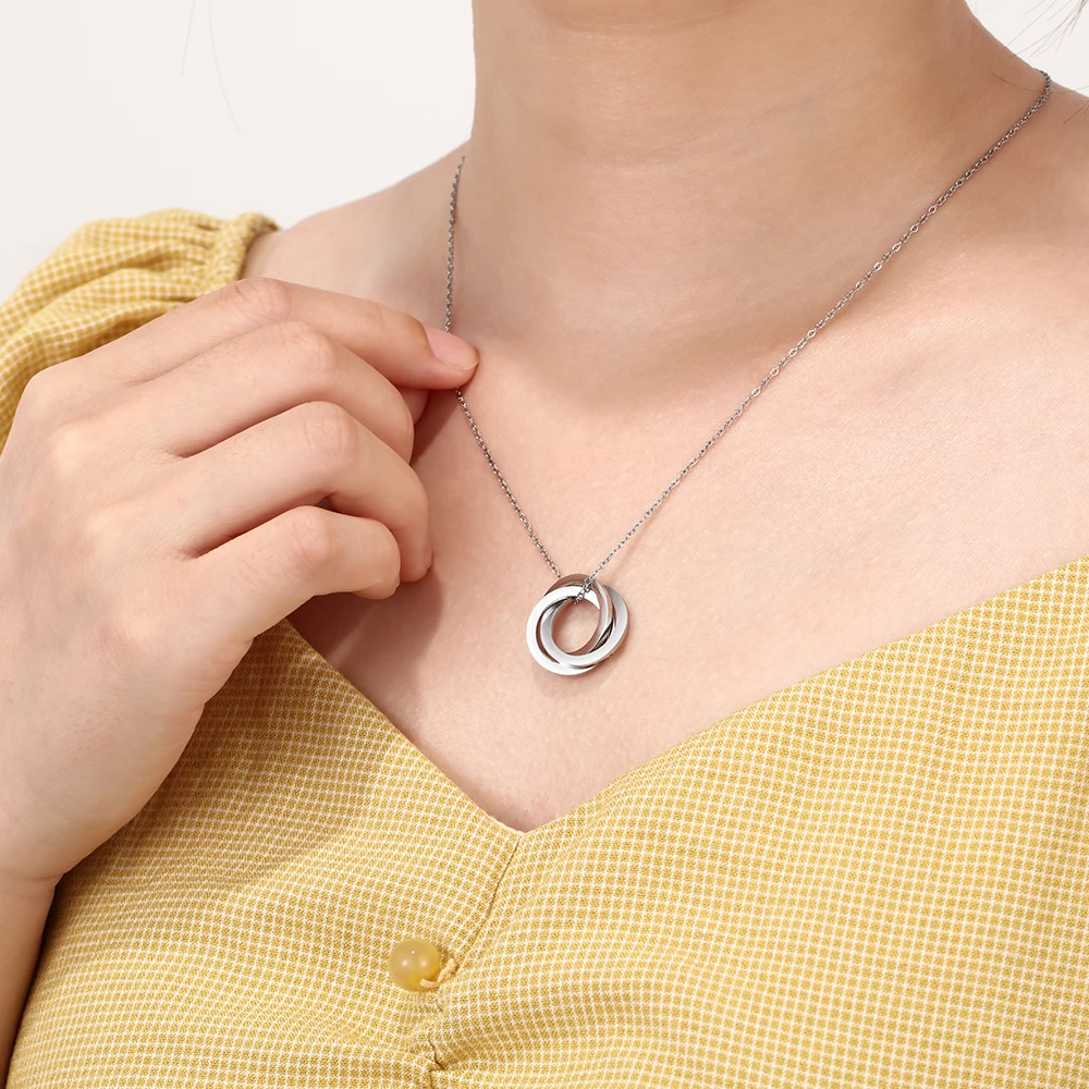 Personalized Family Necklace With 3/4 Names Stainless Steel Engraved Custom Russian Circle Necklace For Mother Grandmother Personalized Family Necklace With 3/4 Names Stainless Steel Engraved Custom Russian Circle Necklace For Mother Grandmother