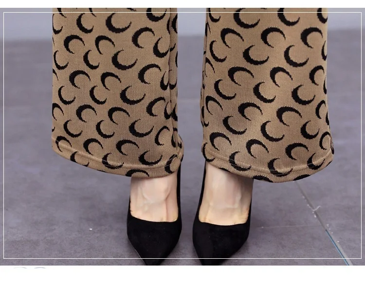 12105704393_1689215585