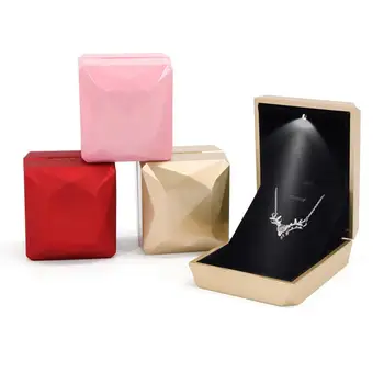 

Rhombus Surfaces LED Light Pendant Necklace Jewelry Storage Holder Display Organizer Display Travel Jewelry Case Boxes