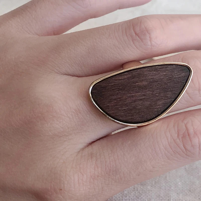 bague en bois magique