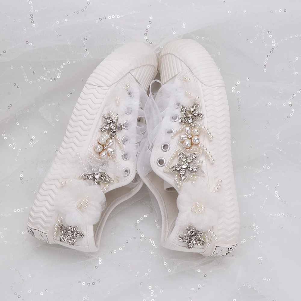 Женская парусиновая обувь; белые кружевные туфли с цветочным узором, украшенные стразами и звездами; с шелковым ремешком; для девочек; для принцесс; для студентов; спортивные кроссовки; женская обувь на плоской подошве