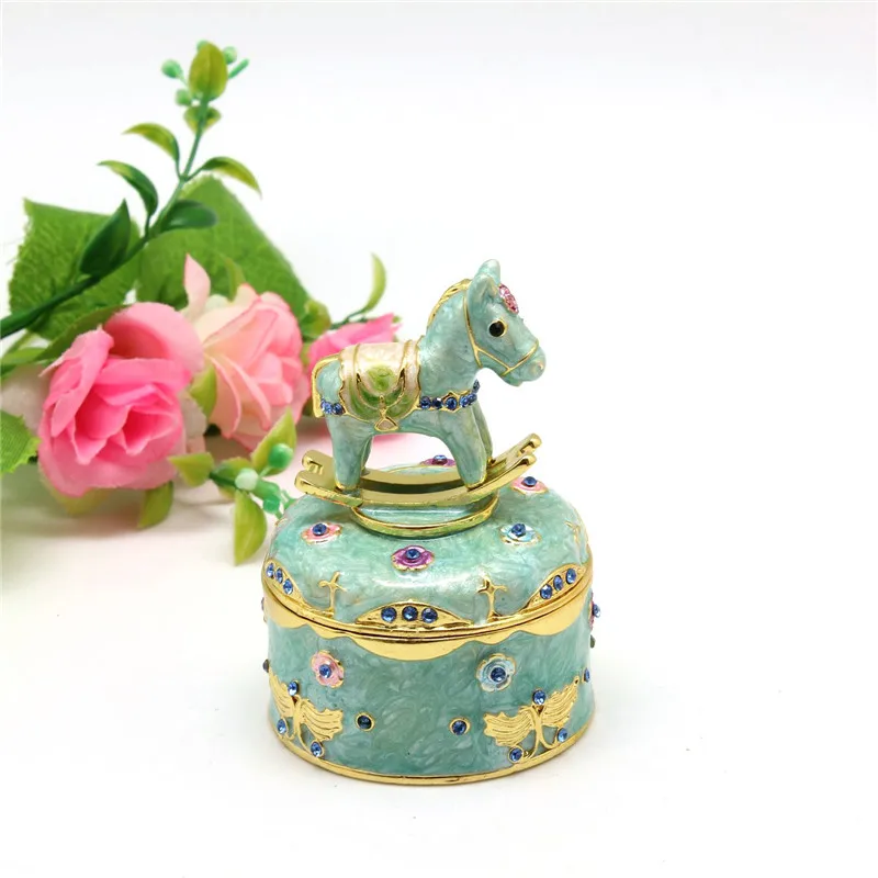 

Valentine's Day Gift Alloy Rocking Horse Jewelry Box Exquisite Furnishings Enamel Craft Decoration Box Birthday Gift