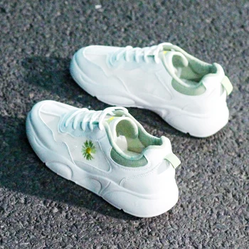 

Women Casual Shoes Fashion Breathable Walking Mesh Lace Up Flat Shoes Sneakers Women 2019 Tenis Feminino White Vulcanized Shoes