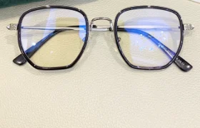 

52001 2020 hot new light Sunglasses large frame fashion glasses
