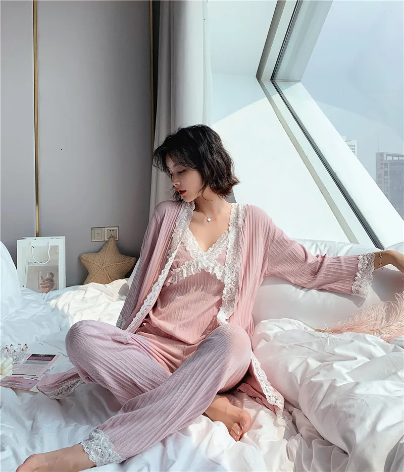 BF3156CC-5F6F-4125-A5E1-B10A46