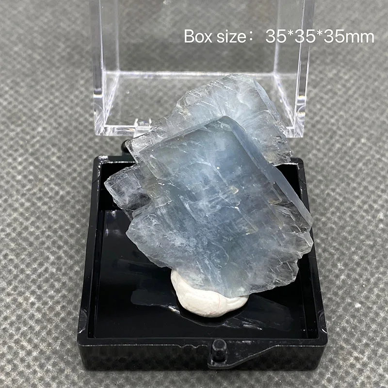 

100% natural light blue barite rough crystal gem ore free shipping+Box size:35*35*35mm