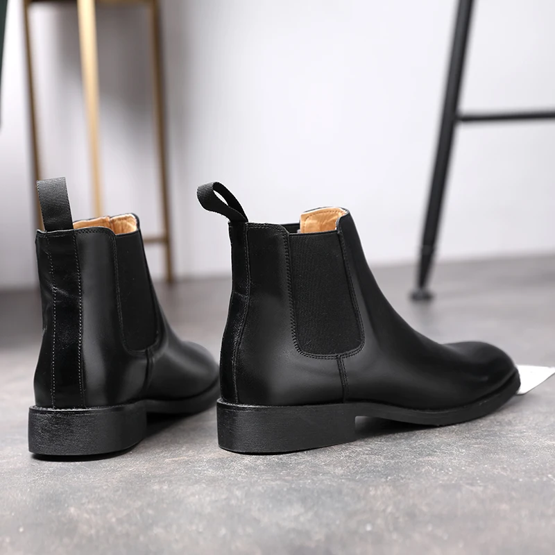 New Fashion Vintage Men Casual Shoes Autumn Winter Plush Warm Work Ankle Boots Genuine Leather Pointed Toe Black Chelsea Boots