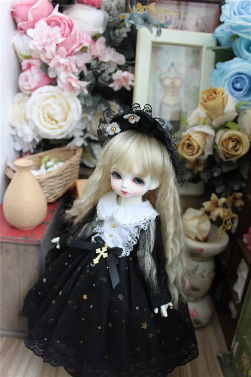

BJD doll clothes suitable for 1/3 1/4 1/6 Blythes Size fashion black lace suit court style doll accessories (Skirt + Tiara)