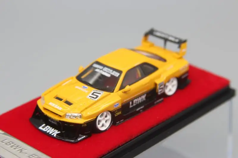 インスタンス1:64 nissanスカイラインGT-R r34 lb lbwkリバティ