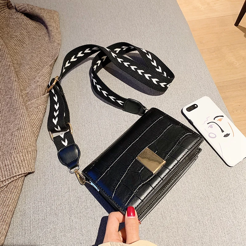 

Stone pattern handbag 2019 winter new women's bag solid color leather shoulder diagonal bag ladies fashion small square bag