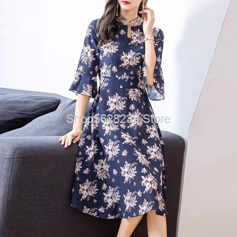 

Silk double-axis dress 2020 temperament socialite beaded collar improved cheongsam sleeve big swing skirt