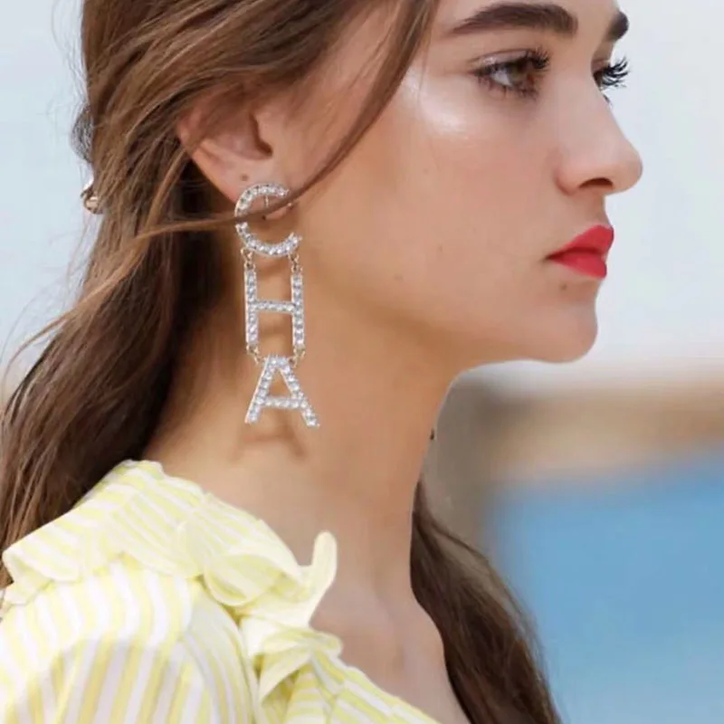 

Miwens Luxury Crystal Letter CHA Earrings Women Bauble Bar Shiny Rhinstone Tassel Drop Earrings Fashion Christmas Gifts Jewelry