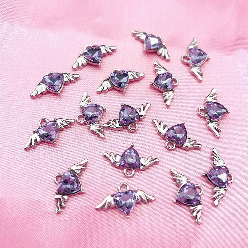 Рисунок 4 - подвески с хрустальным сердцем