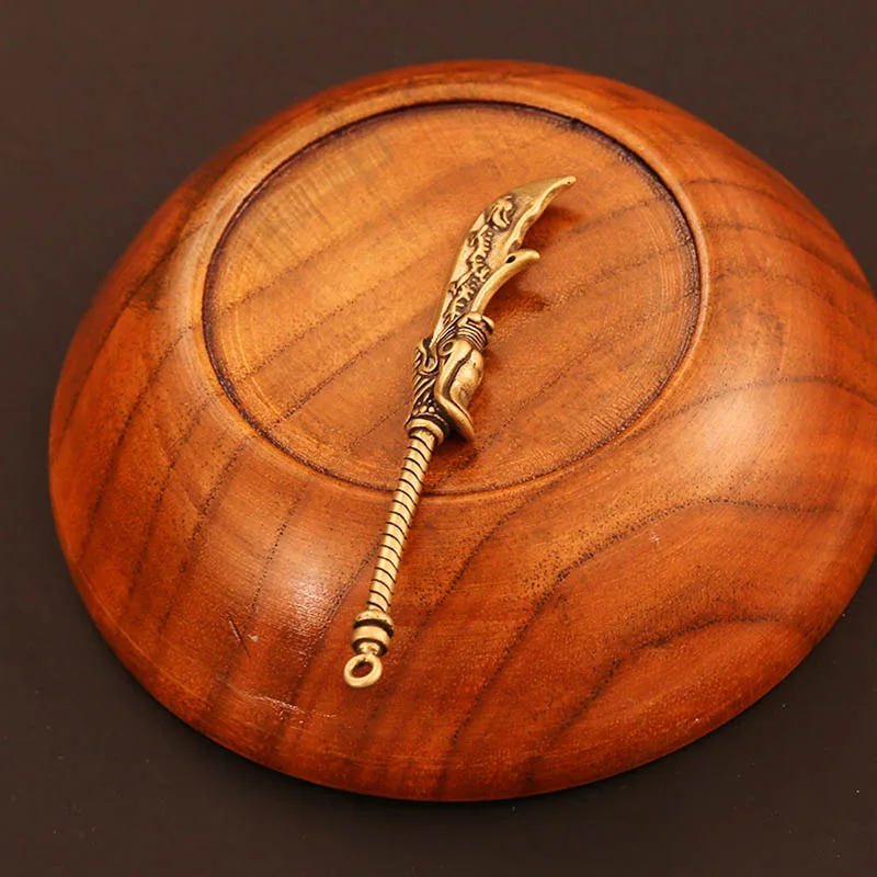 knife pendant brass (7)