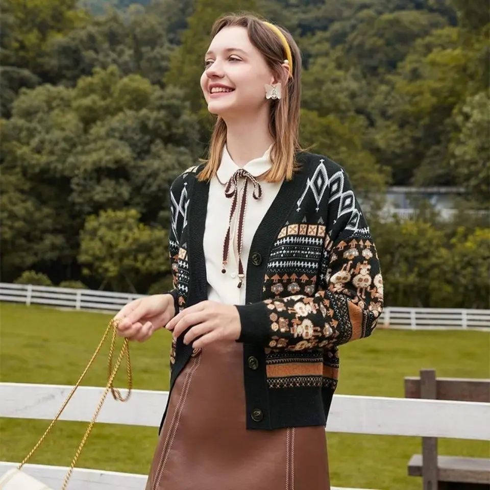 

New spring and autumn sweater coat for women's lazy style loose V-neck foreign style diamond lattice knitted cardigan