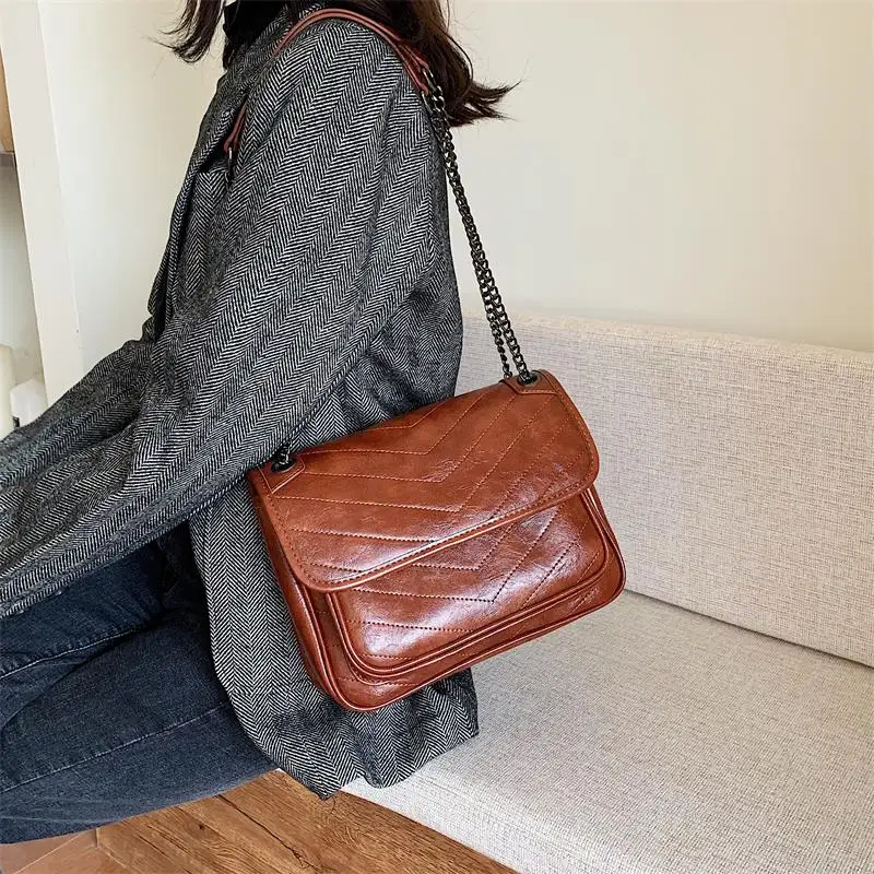 

Autumn and Winter 2019 New Women's Bag Korean Version of The Retro Fashion Chain Bag Small Square Bag Shoulder Leisure Bags