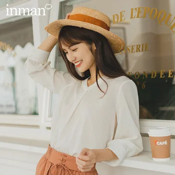 

INMAN 2020 Summer New Arrival Elegant Artsy Style Half Sleeve Pure Cotton V Neck All Match Stripped Blouse