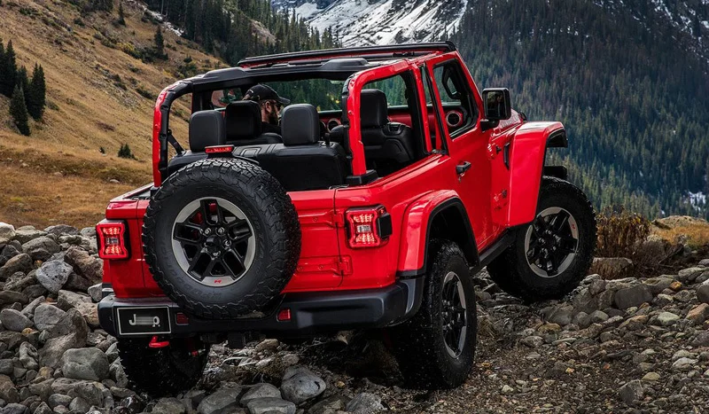 Jeep Wrangler (2018)3