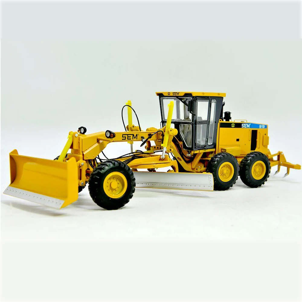 New Arrive 1:35 Scale Model Diecast Construction Machinery Model SEM919 Grader Model Zinc Alloy Replica Collection Toys Yellow