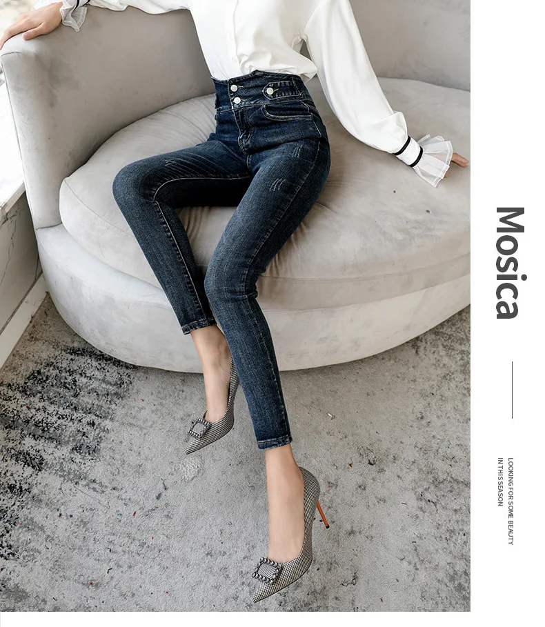 11702810175_1933828105