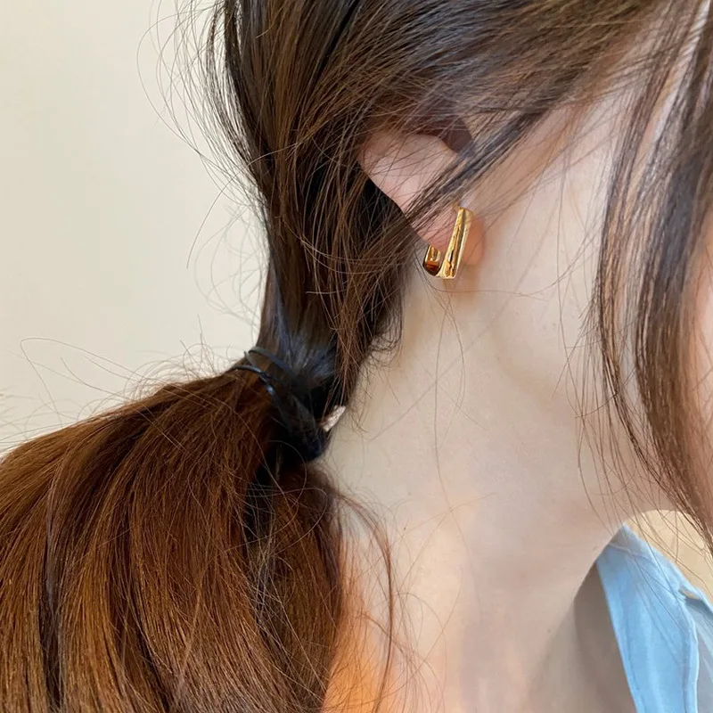 20130365478_476452910