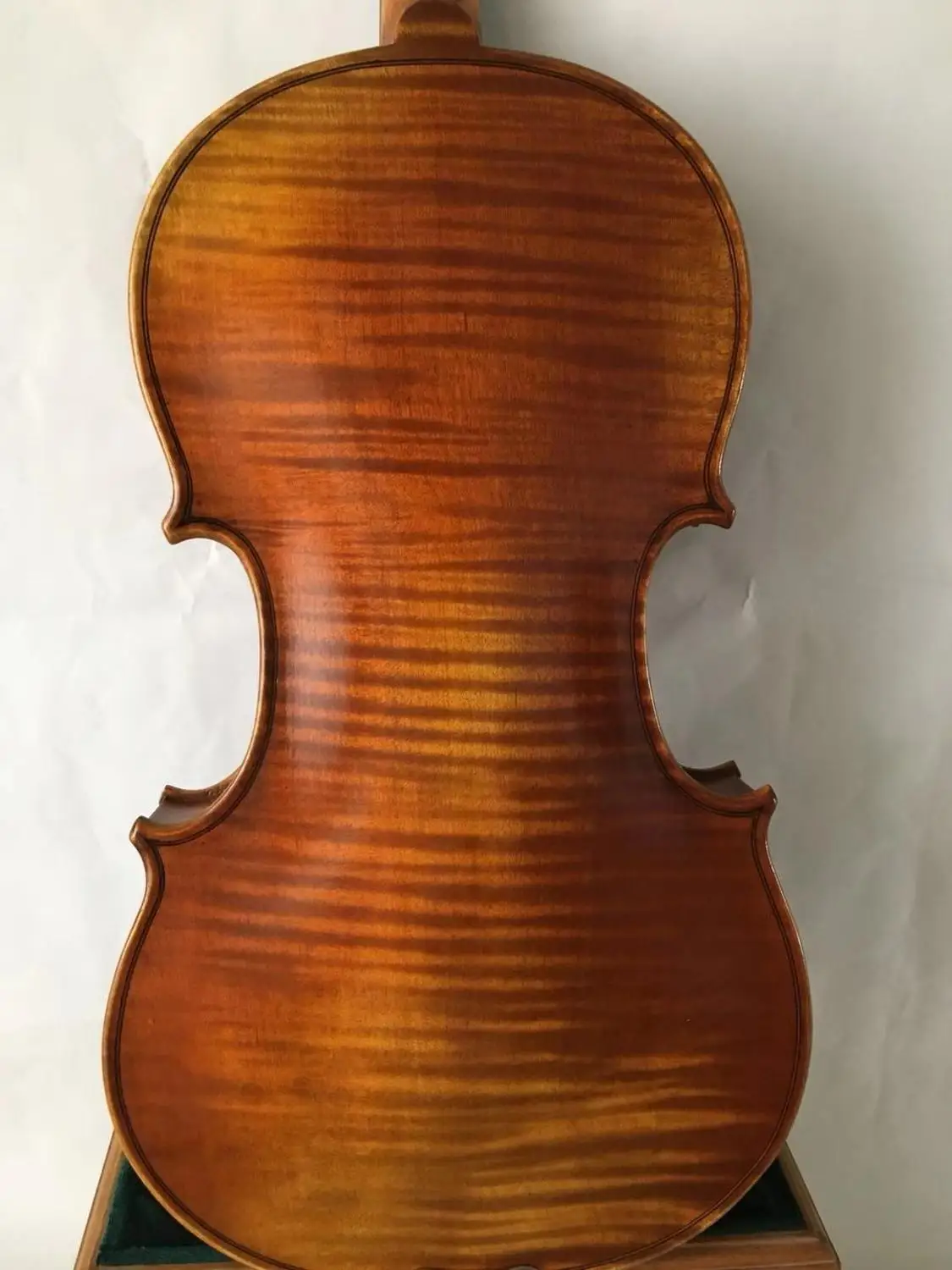 

4/4 size Violin 1pc flamed maple old spruce top hand made violin no.19096